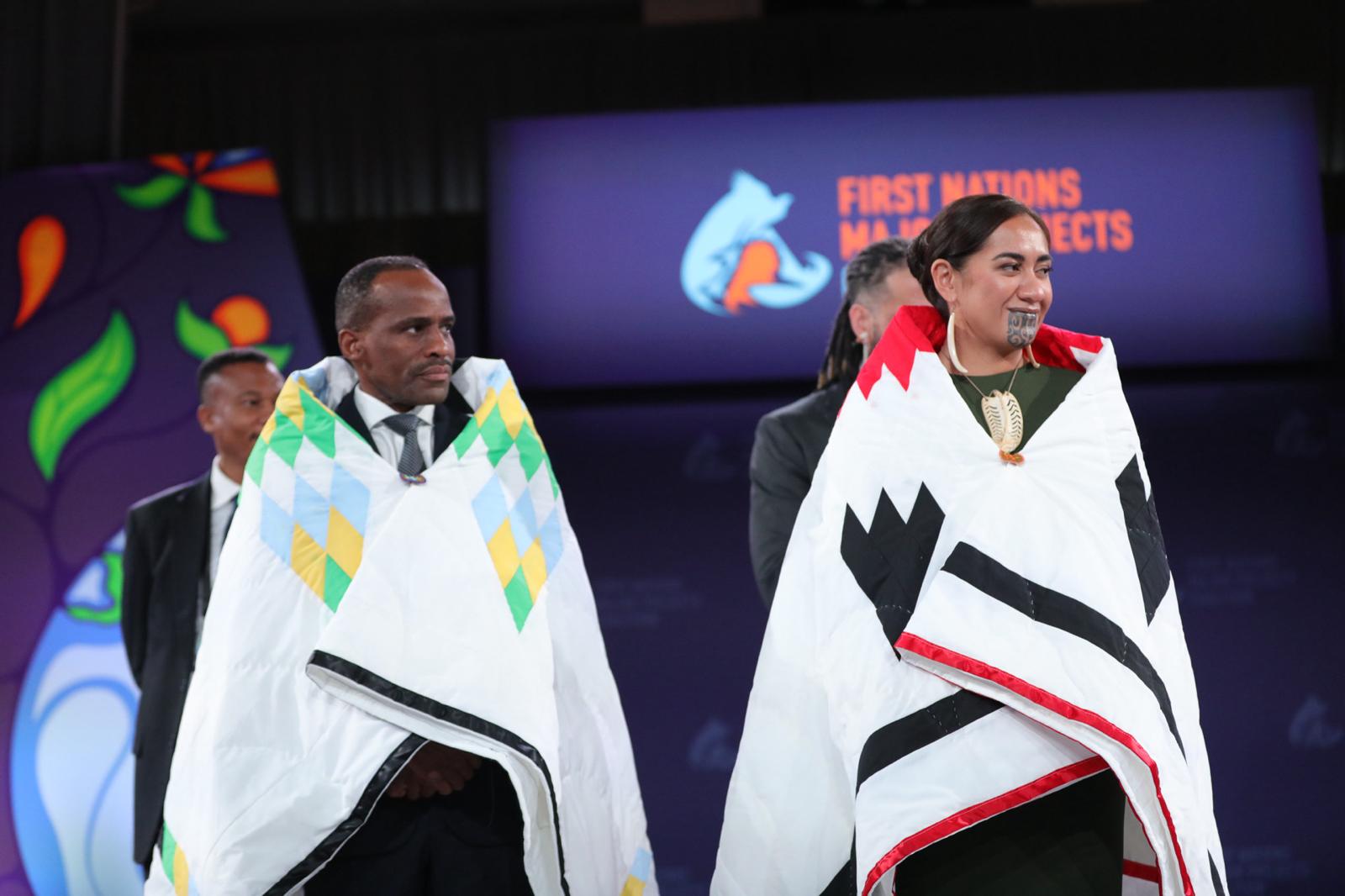 His Majesty Kgosi Leruo Molotlegi and Her Majesty Te Arikinui Kuīni Nga wai hono i te po VIII during the blanket presentation ceremony